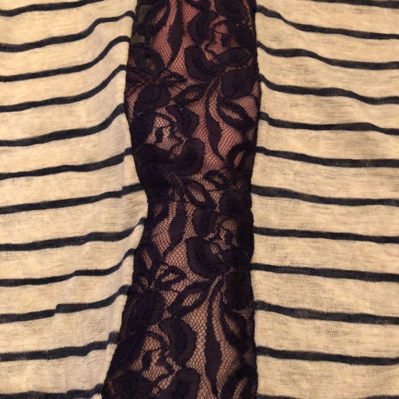 Free Kisses Blue Striped S/S Top with Lace Back - Picture 5 of 5